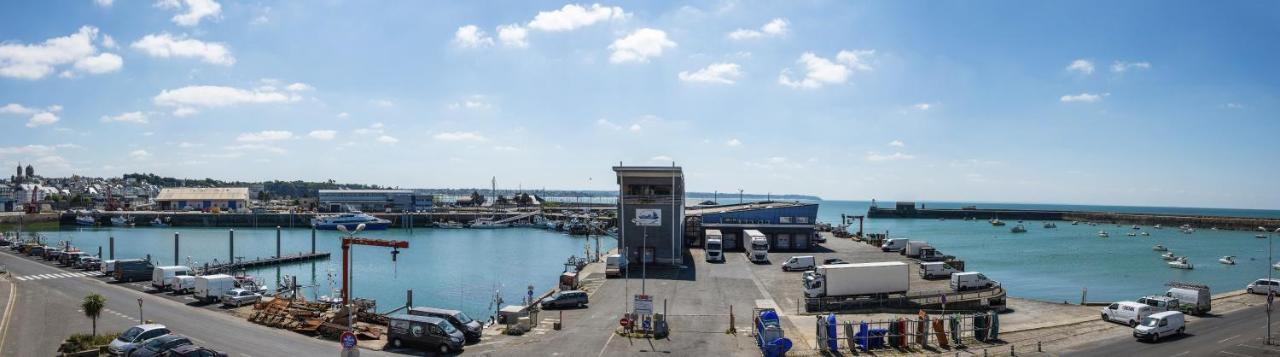 Ferienwohnung La Vigie Sur Le Port Granville Exterior foto