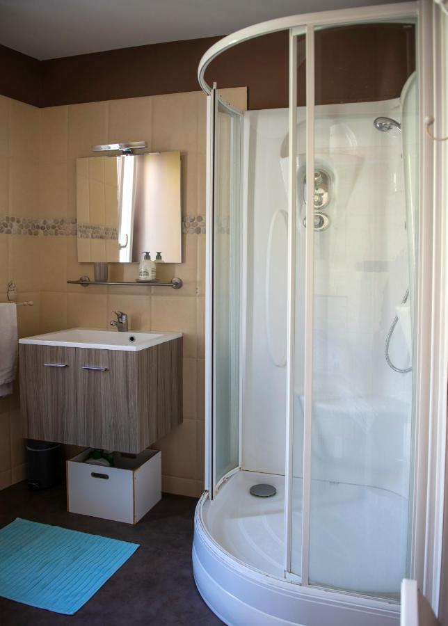 Ferienwohnung La Vigie Sur Le Port Granville Exterior foto