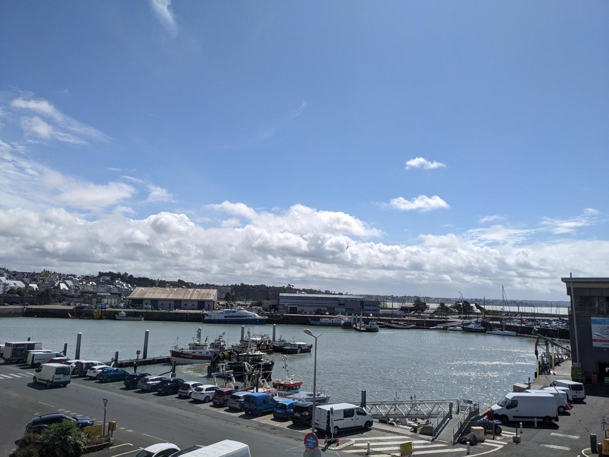 Ferienwohnung La Vigie Sur Le Port Granville Exterior foto